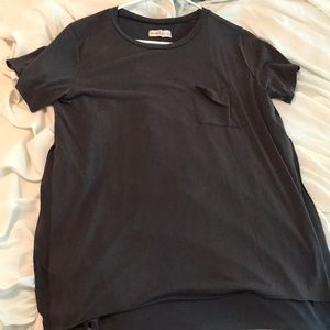 Oversized side slit pocket tee!